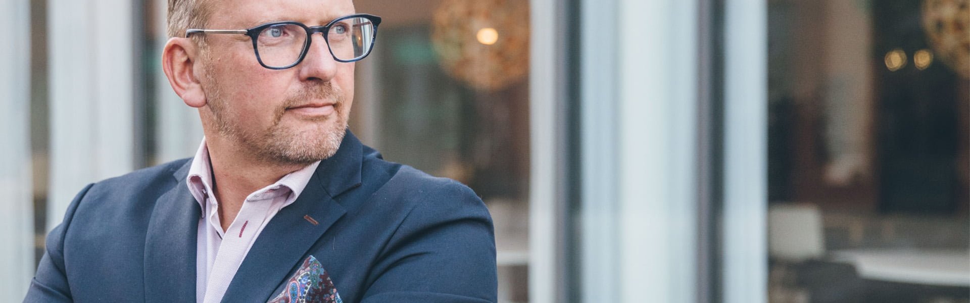 portätt på Henric Carlsson